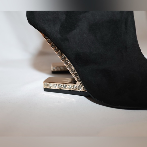New!Fashion Nova Faux Suede Boot Gold Cut Out Heel w/Crystals Size 8 *See Note - Picture 9 of 12
